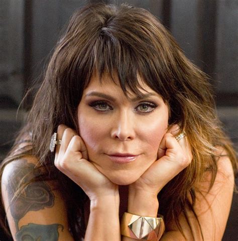Beth Hart .